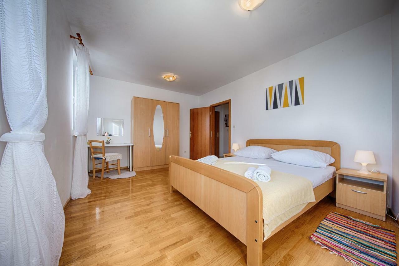 Apartments Marinkovic Komiža Εξωτερικό φωτογραφία